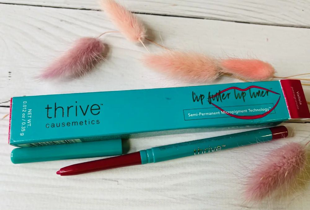 Thrive Causemetics Review of the Lip Filler Long Wearing